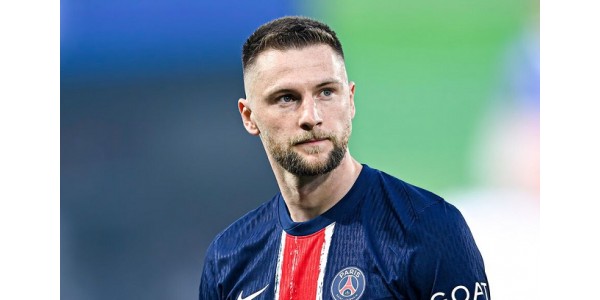 Milan Skriniar lamenta ter escolhido jogar no Paris Saint-Germain